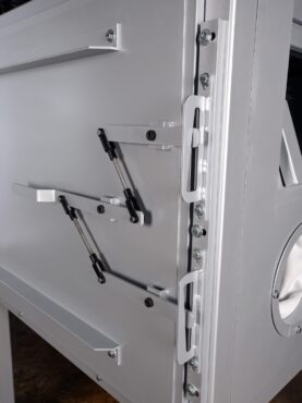 Titan Abrasive Blast Cabinet adjustable door latches